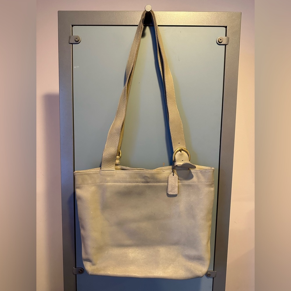 Coach Vintage Genuine Leather Tote Ivory